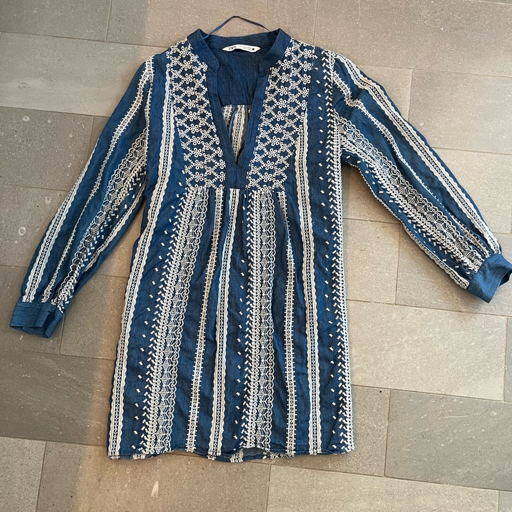 Zara dress/tunic blue with ivory embroidery